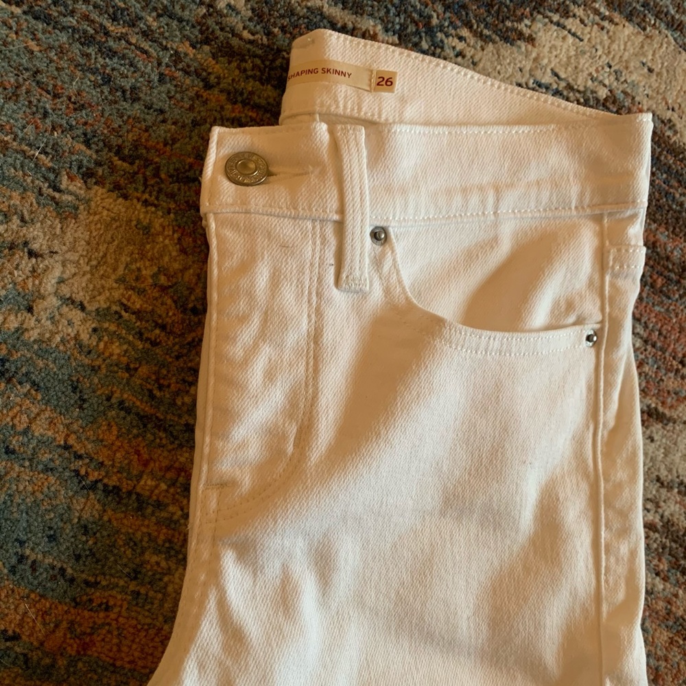 Levi's Women's Skinny Jeans in Cream - Picture 2 of 10